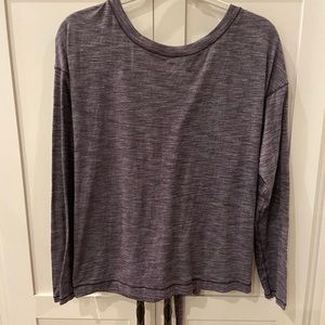 gray lululemon top